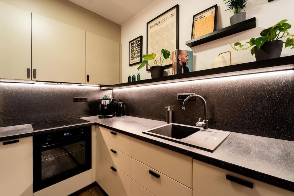 Green Garden Sauna Apartment Бърно Екстериор снимка
