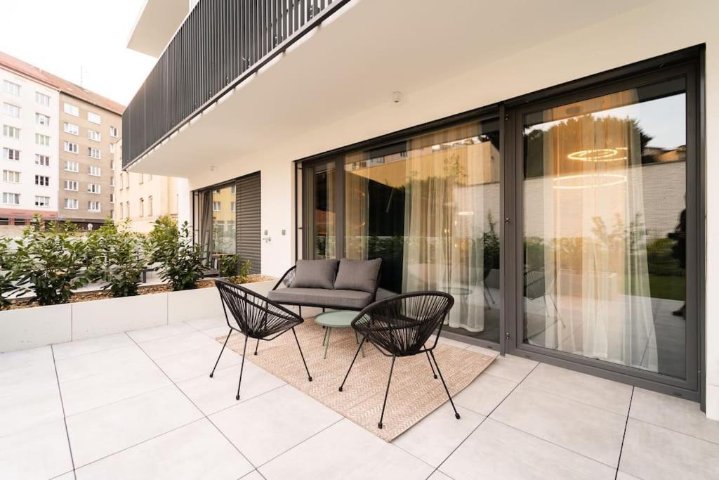 Green Garden Sauna Apartment Бърно Екстериор снимка