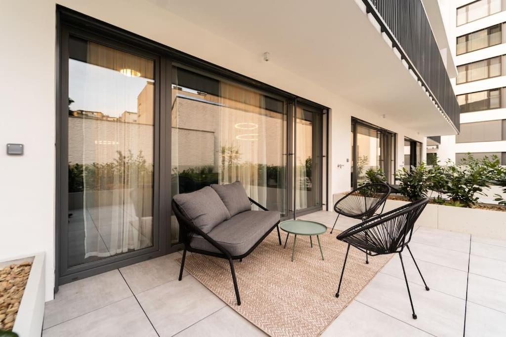Green Garden Sauna Apartment Бърно Екстериор снимка